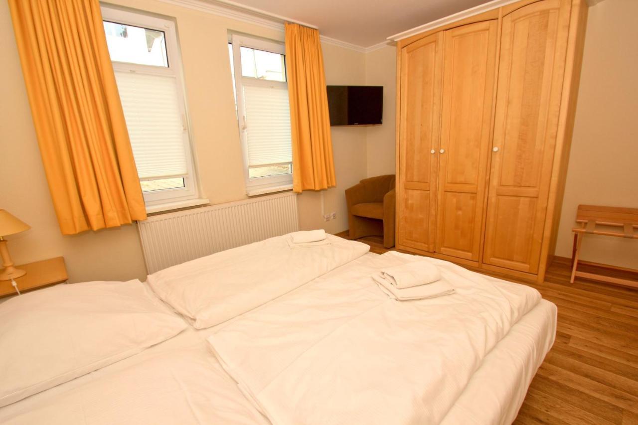 Mit Meerblick Und Balkon, Gratis Nutzung Vom Ahoi Erlebnisbad Und Sauna In Sellin - Meeresblick Fewo 35 Goehren  Dış mekan fotoğraf