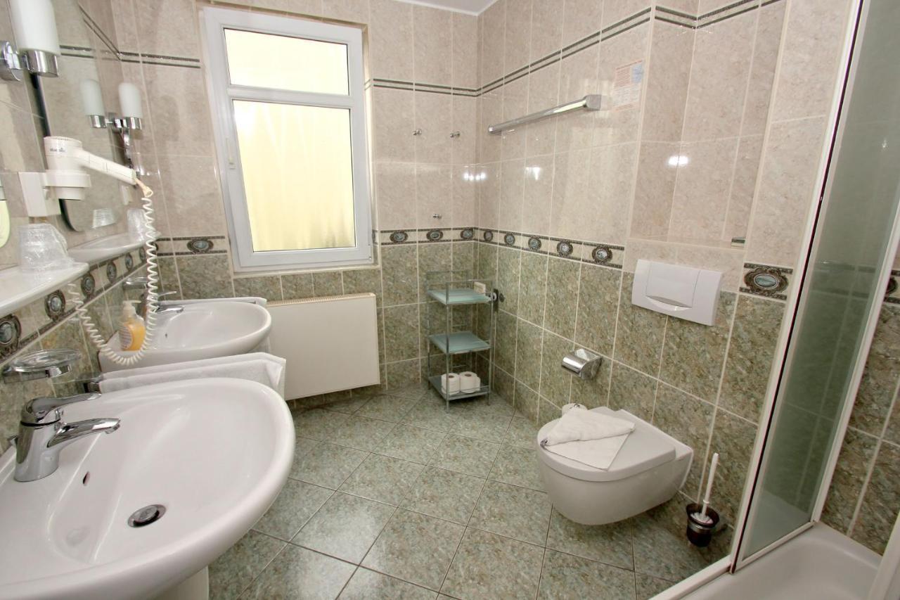 Mit Meerblick Und Balkon, Gratis Nutzung Vom Ahoi Erlebnisbad Und Sauna In Sellin - Meeresblick Fewo 35 Goehren  Dış mekan fotoğraf